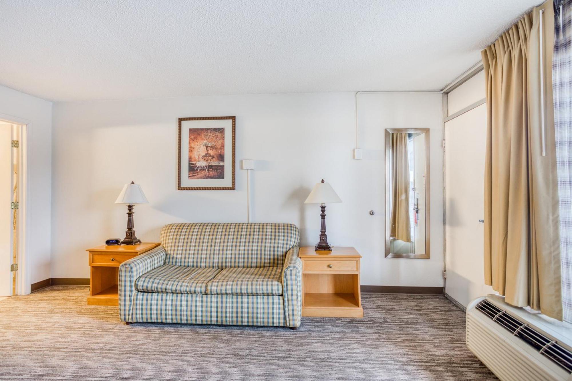 Hotel Oyo Townhouse West 2*