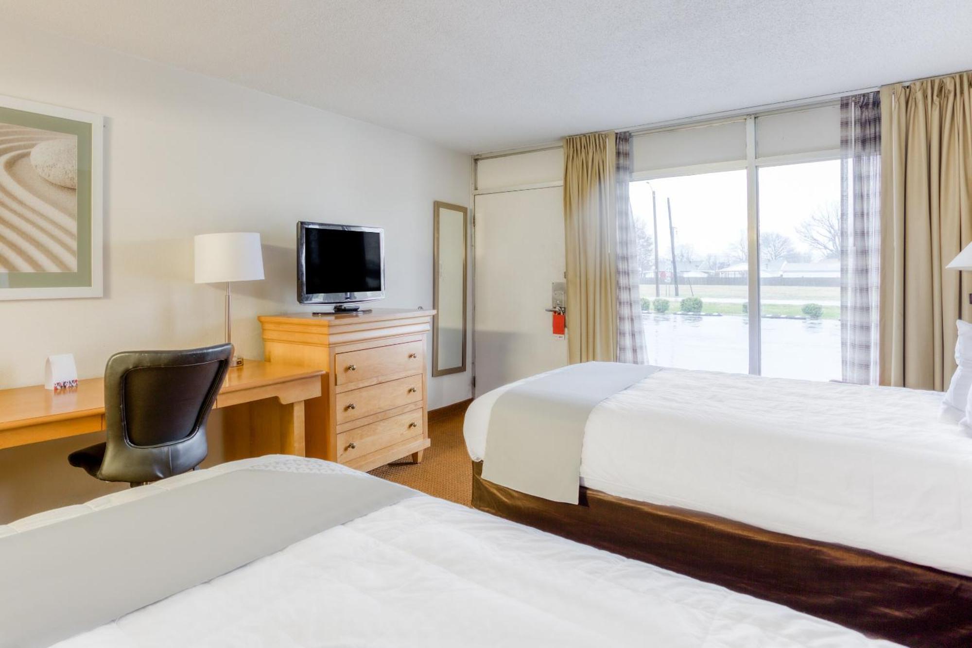 Hotel Oyo Townhouse West 2*
