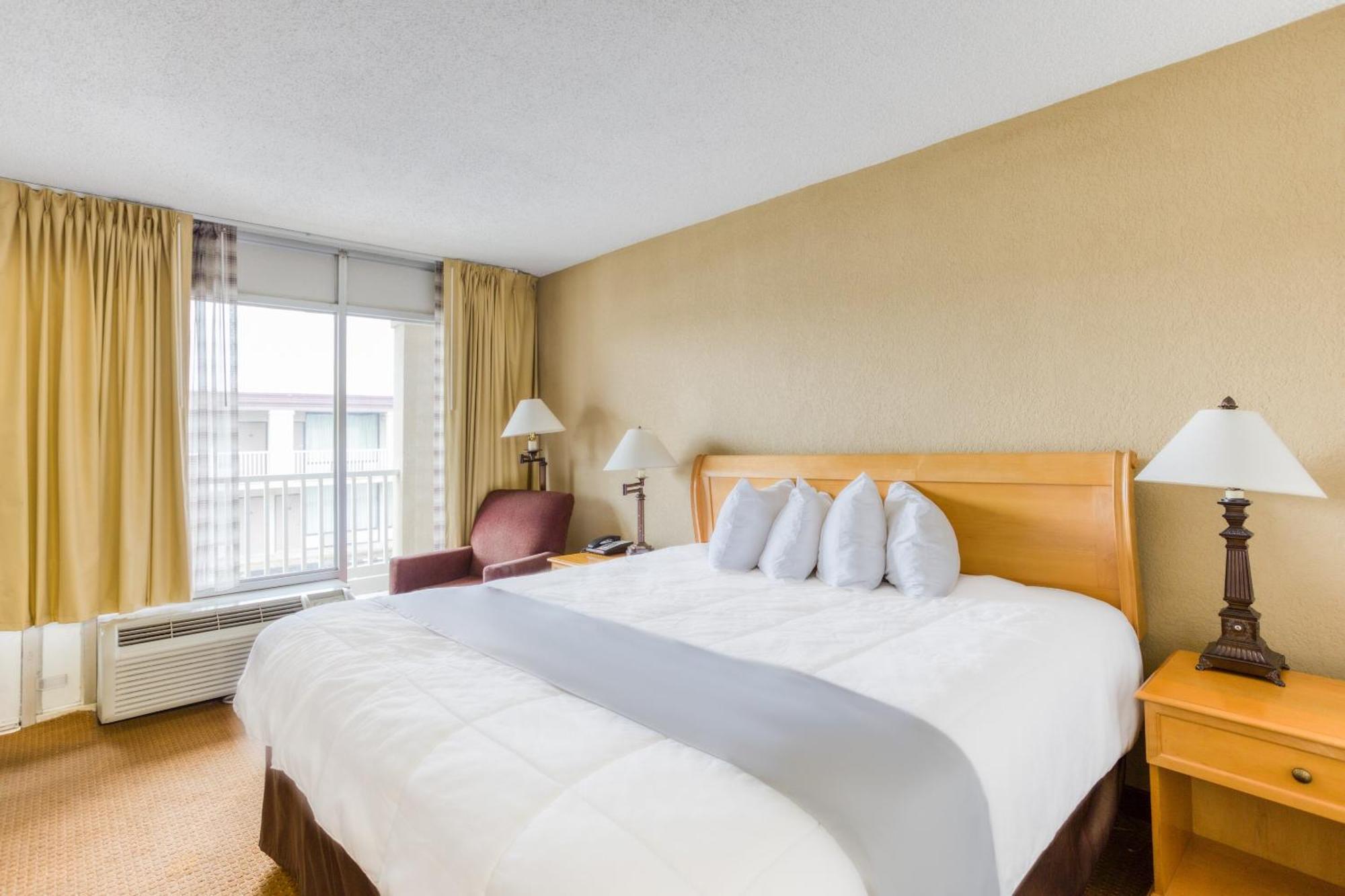 Hotel Oyo Townhouse West 2*