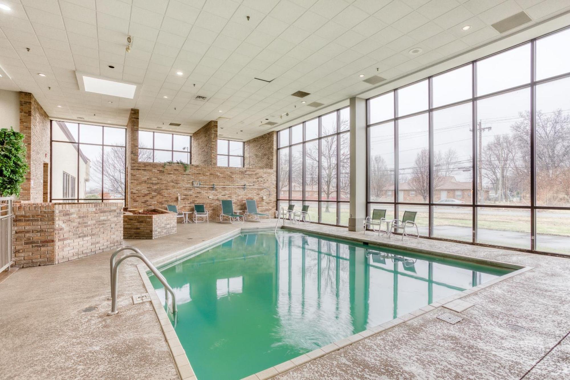 Oyo Townhouse West 2*